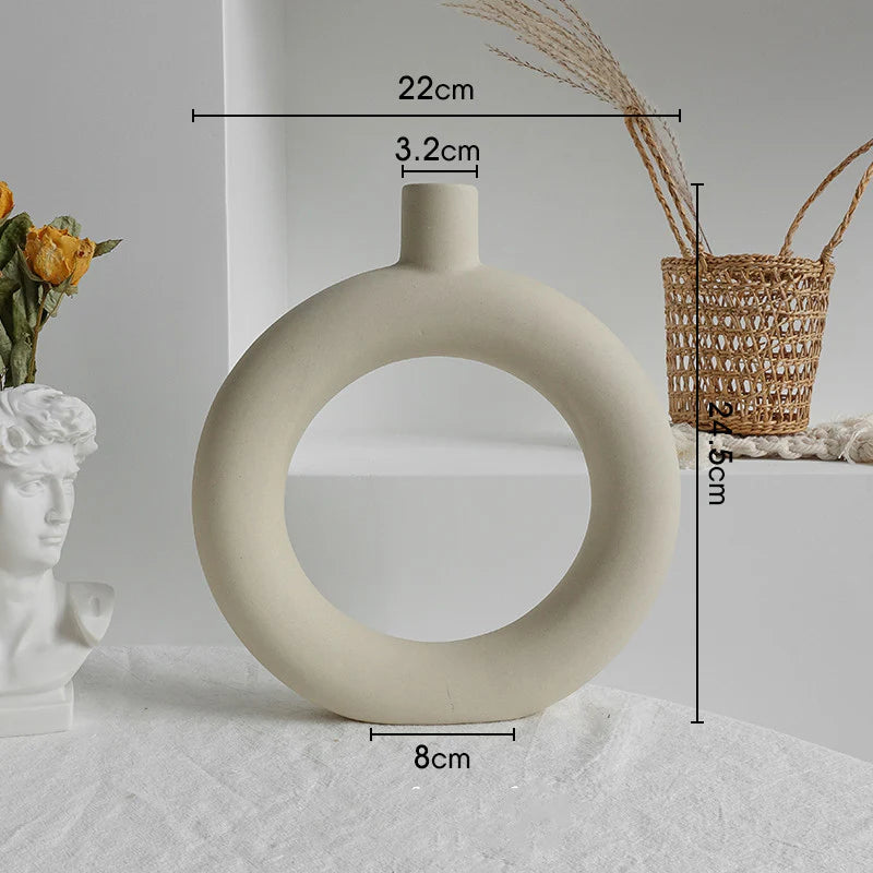 Nordic Ceramic Dry Flower Vase – Minimalist Matte Home Decor